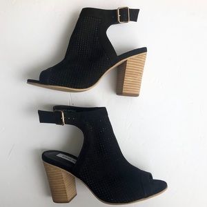Steve Madden black peep toe block heel sandals